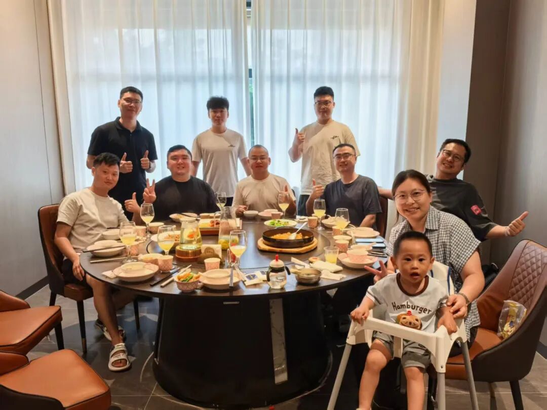 93 年，33 岁，30 万粉的联盟博主，来深圳2 小时，一直在喊我们去 CES 配图 1
