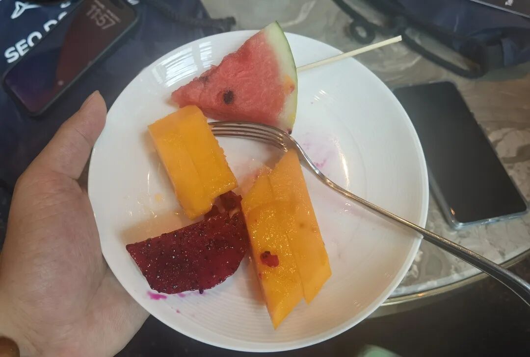 Day2越南暴走：30度穿卫衣？地铁没扶梯？几百刀跑来学SEO值吗？ 配图 4